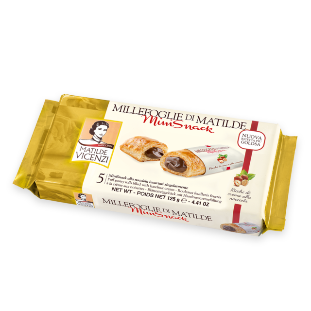 BOCCONCINI PUFF PASTRY FILLED WITH MILK CREAM